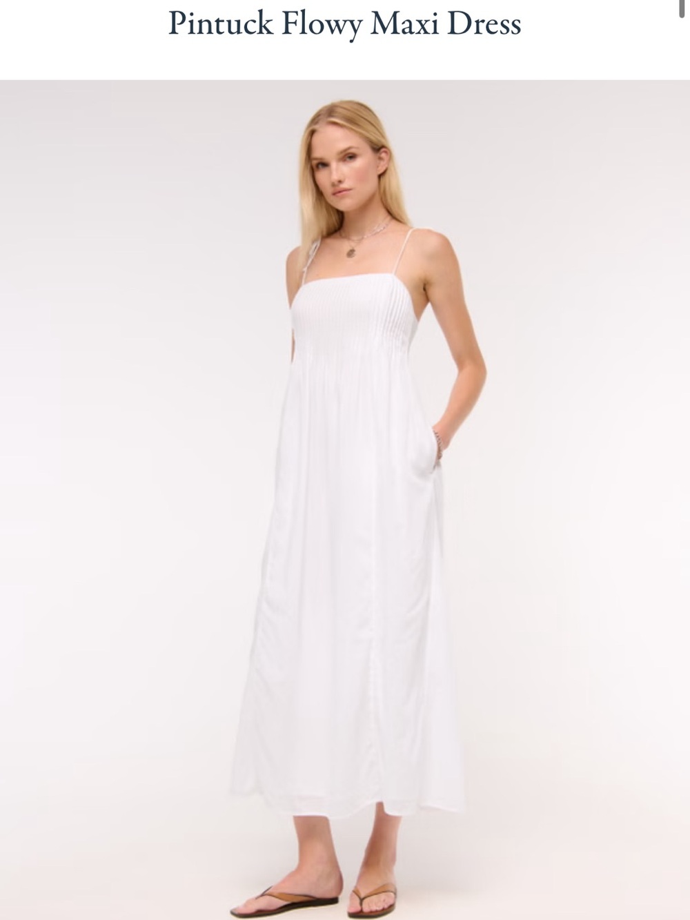 Abercrombie & Fitch Women’s Pintuck Flowy Maxi Dress - Picture 4 of 6
